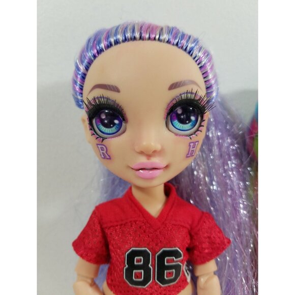 Rainbow High Dolls Cheerleader Violet Willow & Amaya Raine Rainbow - Picture 2 of 15